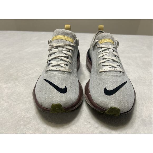 Nike Women’s Shoes Size 7.5 Gray ZoomX Invincible Run 3 Running Shoes DR2660-005 - Picture 2 of 8